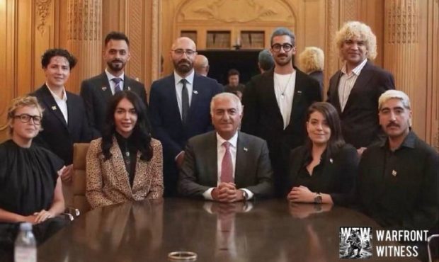 دیدار ولیعهد تبعیدی ایران با فعالان جامعه مدنی: چالشها و فرصتها دیدار ولیعهد تبعیدی ایران با فعالان جامعه مدنی: چالشها و فرصتها